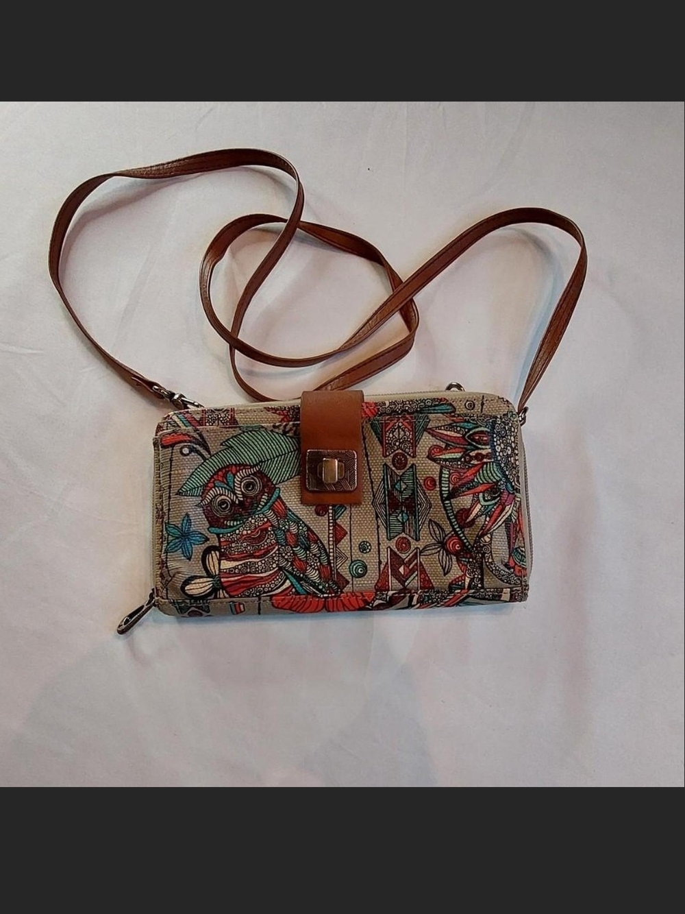 Sakroots Large Smartphone Crossbody Wallet Spirit Desert Owl Excellent